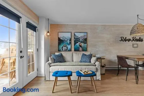 5 min Saint-Sauveur Best Suite with View and fireplace - Image 1