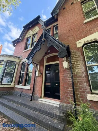 7 Bed, 7 BR Victorian Accom - Sleeps 14 - Image 1