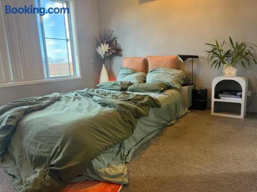 Private Master Suite with Ensuite at Mango Hill Home - Image 1
