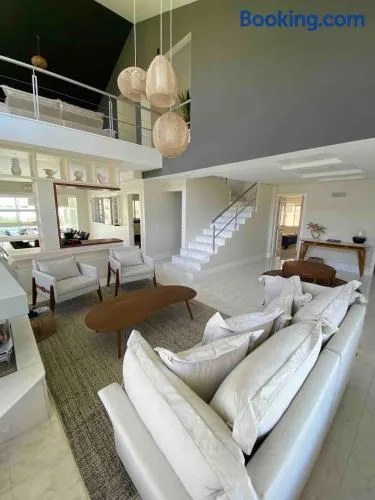 Casa Búzios 250m da Praia Jurerê International - Image 1