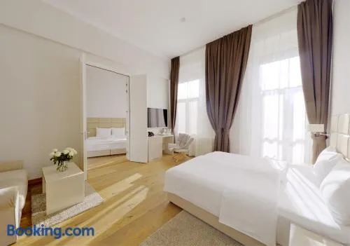 Lanterna Rooms City Center - Image 1
