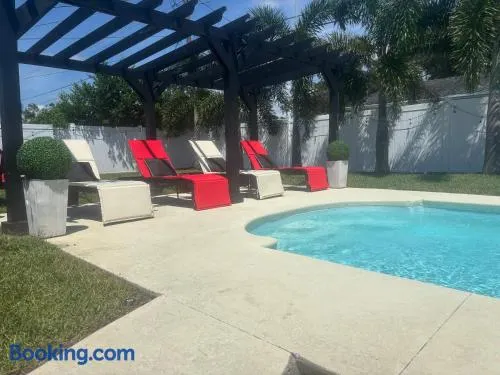 WOW Free Heated Pool and Hot Tub Modern Home 3 Miles To The Beach - Image 1