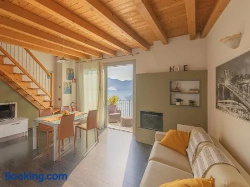 EnjoyIseoLake - Vittoria - Casa vacanze su 2 piani con vista lago e piscina - Image 1