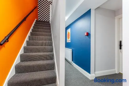 Ashton Getaway Sleeps 14 Free Parking - Image 1