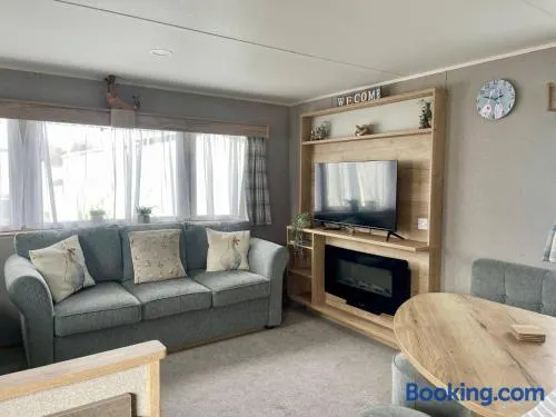 Caravan Sleeps 6 with Pool Access - Image 1