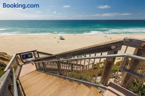 SB-503 - Cali Surfer Lounge - Image 1