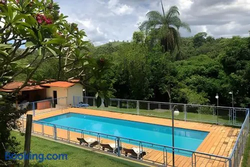 Sitio com Piscina AQUECIDa e 5 quartos c/ suíte! - Image 1