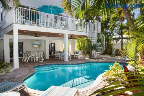 Island Time on Cedar - 3 Houses to Beach! Dog Friendly! Games Galore! Heated Pool by Anna Maria Life - Image 1
