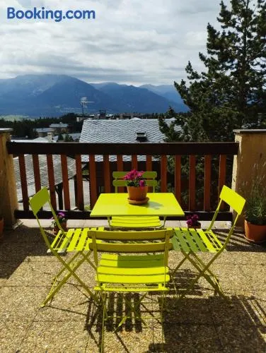 Studio cabine chaleureux à Pyrénées 2000 - WiFi et parking privé - Image 1