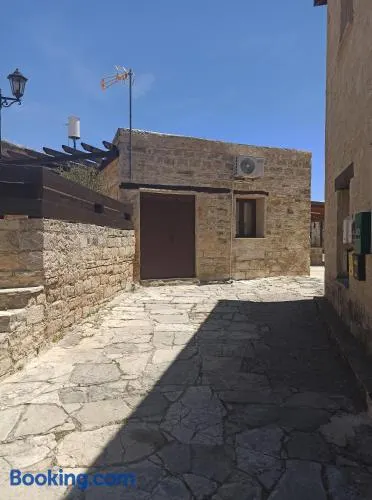 Cottage in Anogyra - Image 1