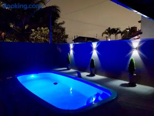 Casa na Praia Martim de Sá com Piscina - Image 1