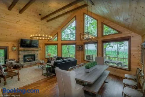 Sky High Lodge - Blue Ridge - Image 1