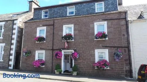 Comelybank Guesthouse - Image 1