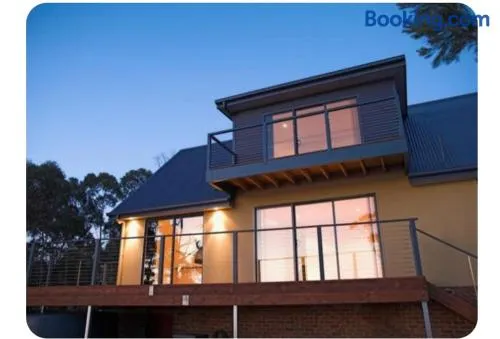 The Cove by the bay - Image 1
