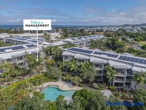 Bells Blvd Resort Apts - 2BR Dual Key, 1 BR Rooms Avail - Hosted by Holiday Management - Image 1