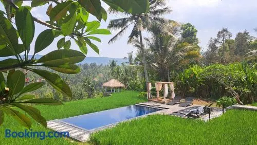 Bali De Pardis Cottage - Image 1