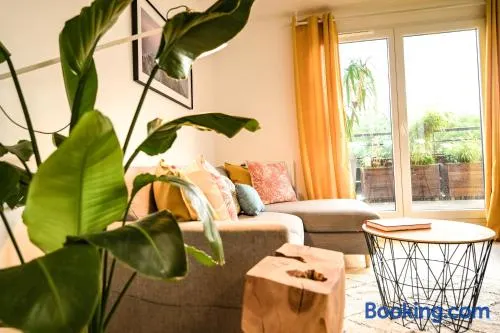 L'Olympique: appartement cosy, vue canal grande terrasse et parking - Image 1