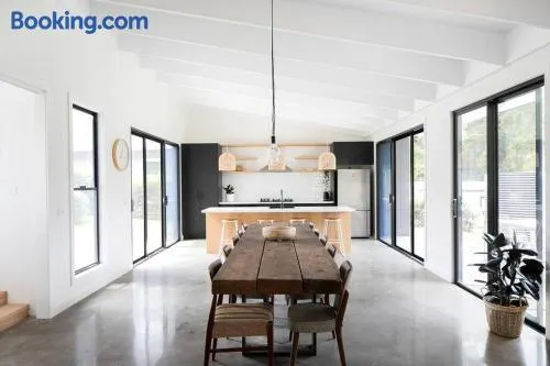 Bawley Beach House, Short Walk to Bawley Beach - Image 1