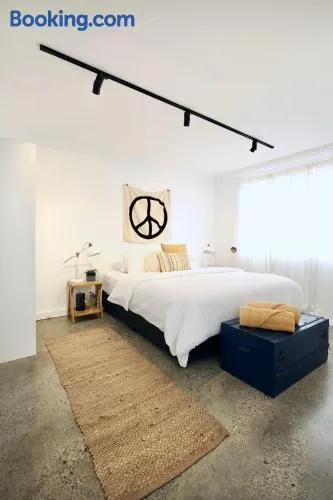 Cronulla beach apartments - Image 1