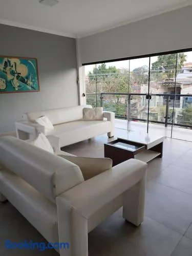 Apartamento no centro da cidade - Próximo ao Thermas de São Pedro- 3 suítes - Image 1