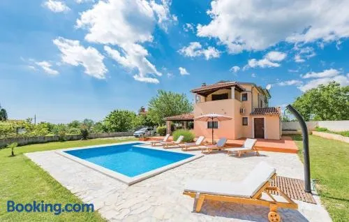 Villa Roza by Villas Guide - Image 1