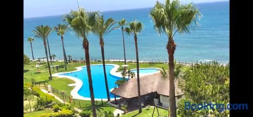 MI CAPRICHO BEACHFRONT 2BA - Apartment with terrace and private garden by the sea - Image 1