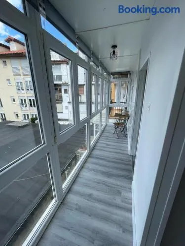 Apartamento familiar en el centro de Laredo - Image 1