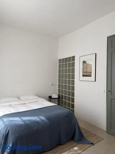 Apartamento de diseño 2 habitaciones - Image 1