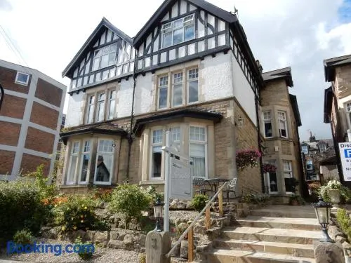 Springdale Guest House - Image 1