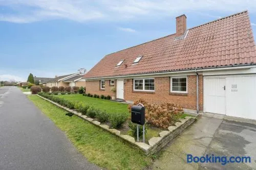 Relaxing Holiday Home Near Beach And Harbour - Image 1