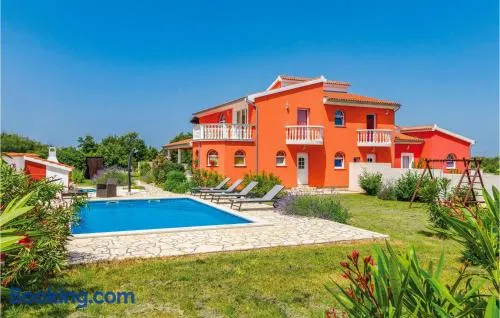 Nice Home In Sisan With Wifi - Image 1