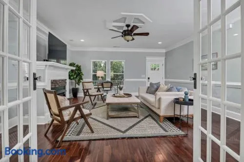 The Palmetto Pad - Close to DT - Image 1