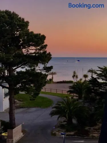 Le Studio La Plage 3 Etoiles Face A La Mer - Image 1