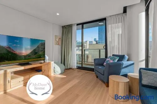 Executive Edge City 2 Bed Apartment with Car park - Image 1