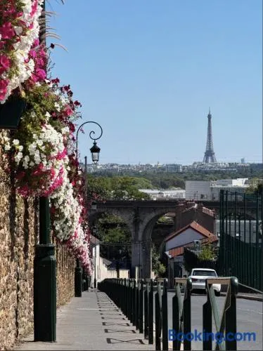 Paris Arc Design - Image 1