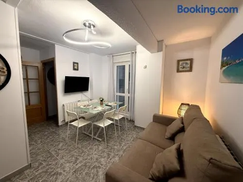 Coqueto apartamento en alameda principal Garaje - Image 1