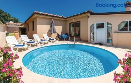 House with pool in Marcana - Image 1