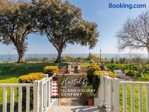 Old Vicarage Garden Apartment, Duplex Residence, Breathtaking sea views Over Shanklin Bay - Shanklin Old Village, fantastic family getaway! - Image 1