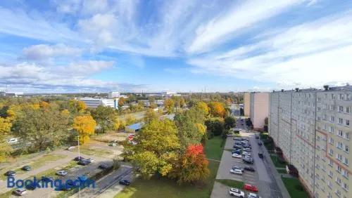 SkyView Studio Łódź - 11th Floor - Free Parking - Image 1
