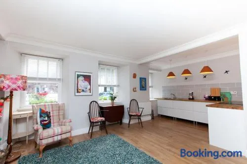 East Linton flat, sleeps 2 - Image 1
