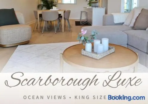 Ocean View Apartment Scarborough - Image 1