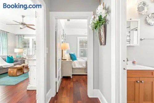 2BR Bungalow - Cozy Holiday Home Near Downtown & Beach - Image 1