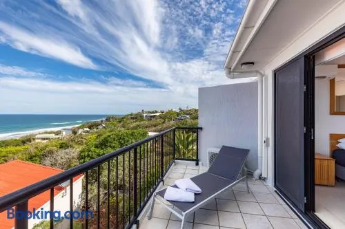 Your home from home with ocean views - Image 1