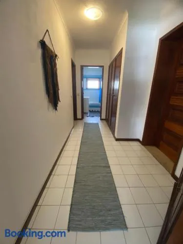 Apartamento perto da praia com 2 quartos - Image 1