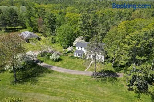 Renovated farmhouse on an acreage with grill, four-bedrooms, & W/D - river views - Image 1