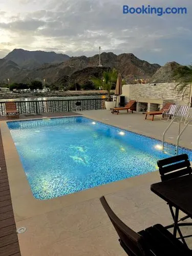 Al Dana Palma Villa - Luxury 4-bedroom villa with Heated Pool & Mountain Sea View - Image 1