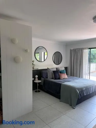 Sophisticated Spacious Self Contained Studio - Image 1