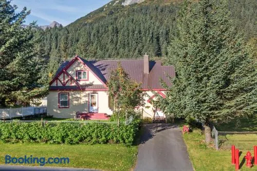 Seward's Guest House - Image 1