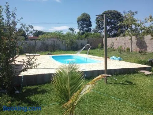 Casa com Piscina e 2 Cachoeiras - Image 1