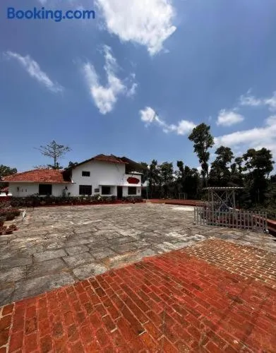 GD's Bungalow by Dazzle Destinations - Image 1